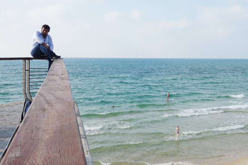 Tel Aviv Beach・テルアビブのビーチでかっこつけてた人
