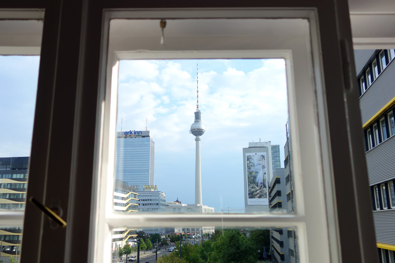 ベルリンで部屋探し４（テレビ塔の見える部屋）：ミッテ Linienstraße 13